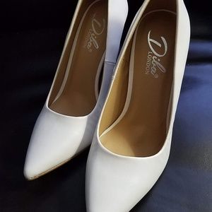 White Diba pumps